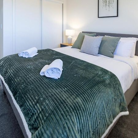 1 Bedroom 1 Bath, Executive Escape, Northlands Mall Christchurch Zewnętrze zdjęcie